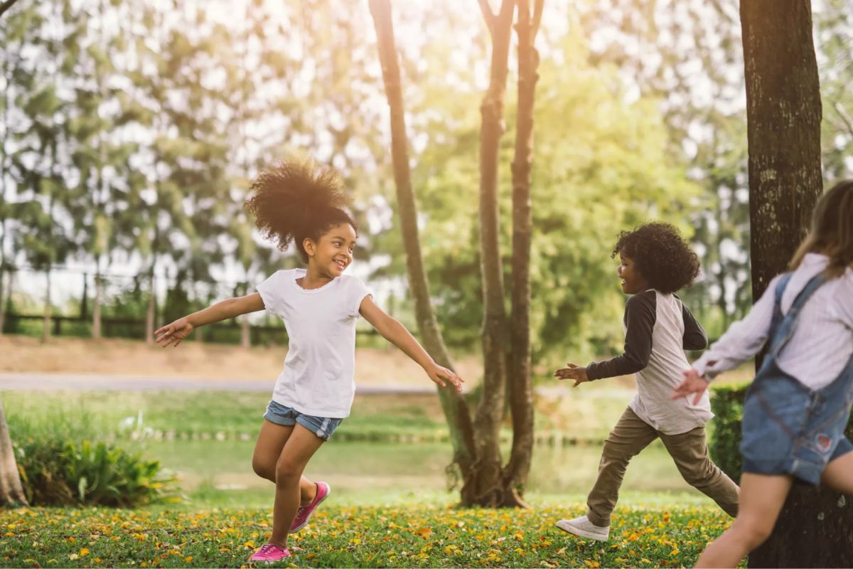 Desconectando as Crianças: 5 Estratégias para Reduzir o Tempo em Frente às Telas